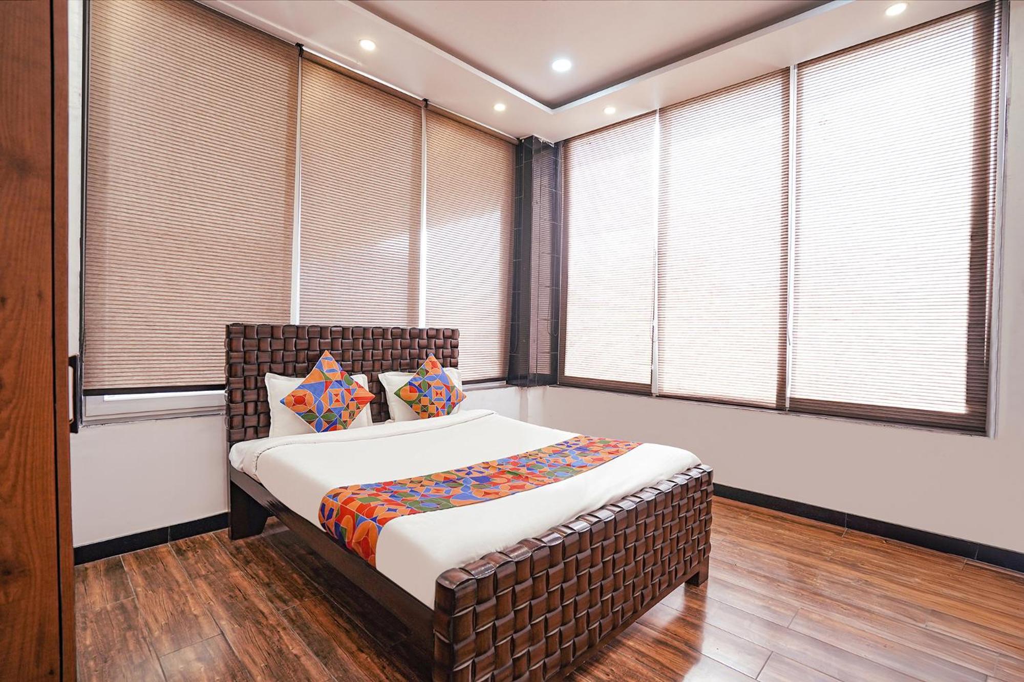 Fabhotel Villa De Benares Zewnętrze zdjęcie